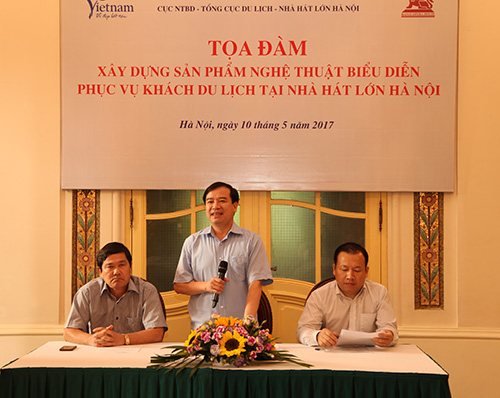 Phó Tổng cục trưởng TCDL Hà Văn Siêu phát biểu tại tọa đàm